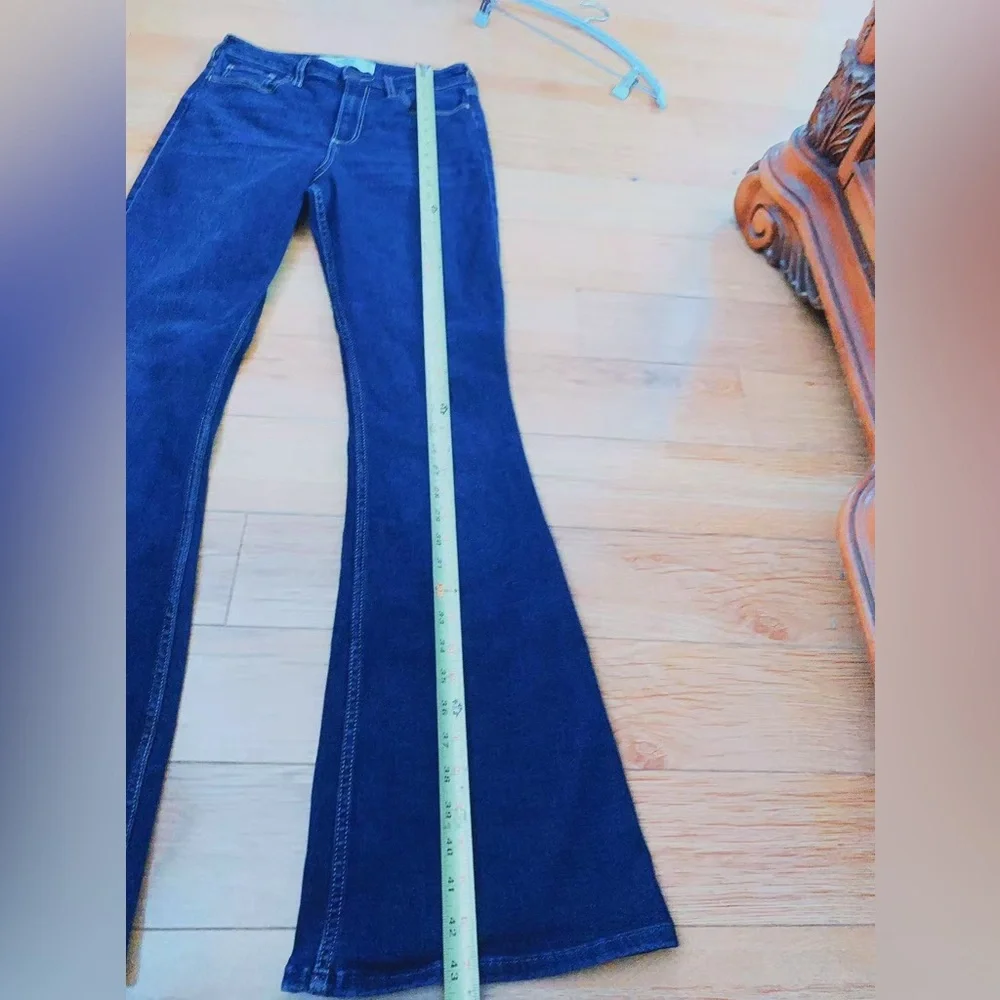 Hollister Curvy High-Rise Vintage Flare Jeans 7L W28 L34 Soft Stretch Denim Blue